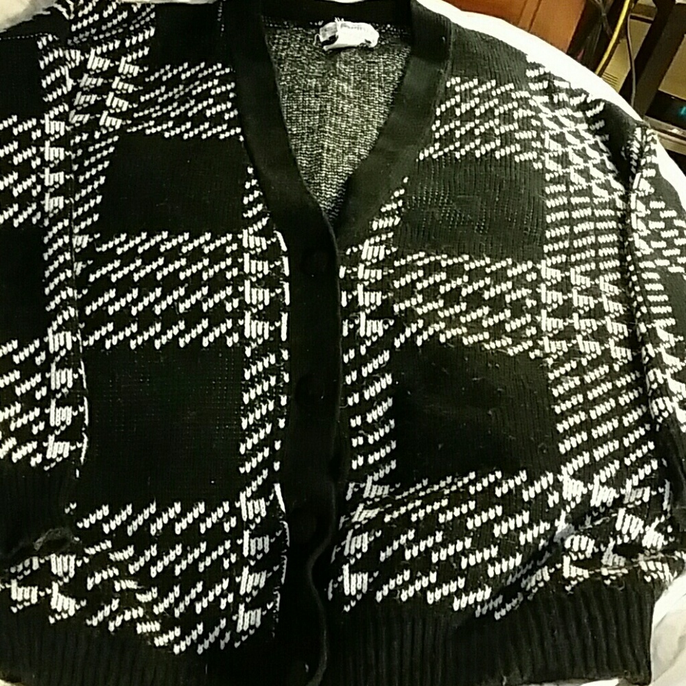 Longsleeve Black abd White Cardigan